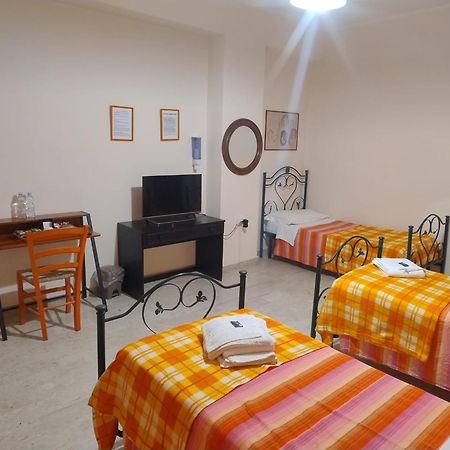 L'Attico Affittacamere B&B Catanzaro Bagian luar foto